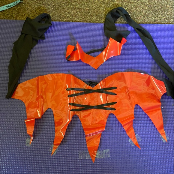 Unisex Halloween costume. Pirate tunic, bodice/belt, headband/collar, doubloon. - Picture 9 of 12